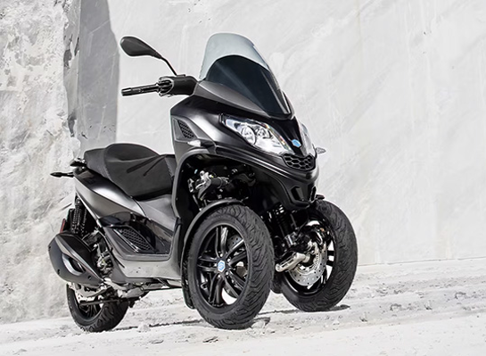Piaggio Summer In Black Cover 1920X640 7 540X395